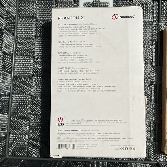 3 iPhone 11 Pro cases - Picture 3 of 7